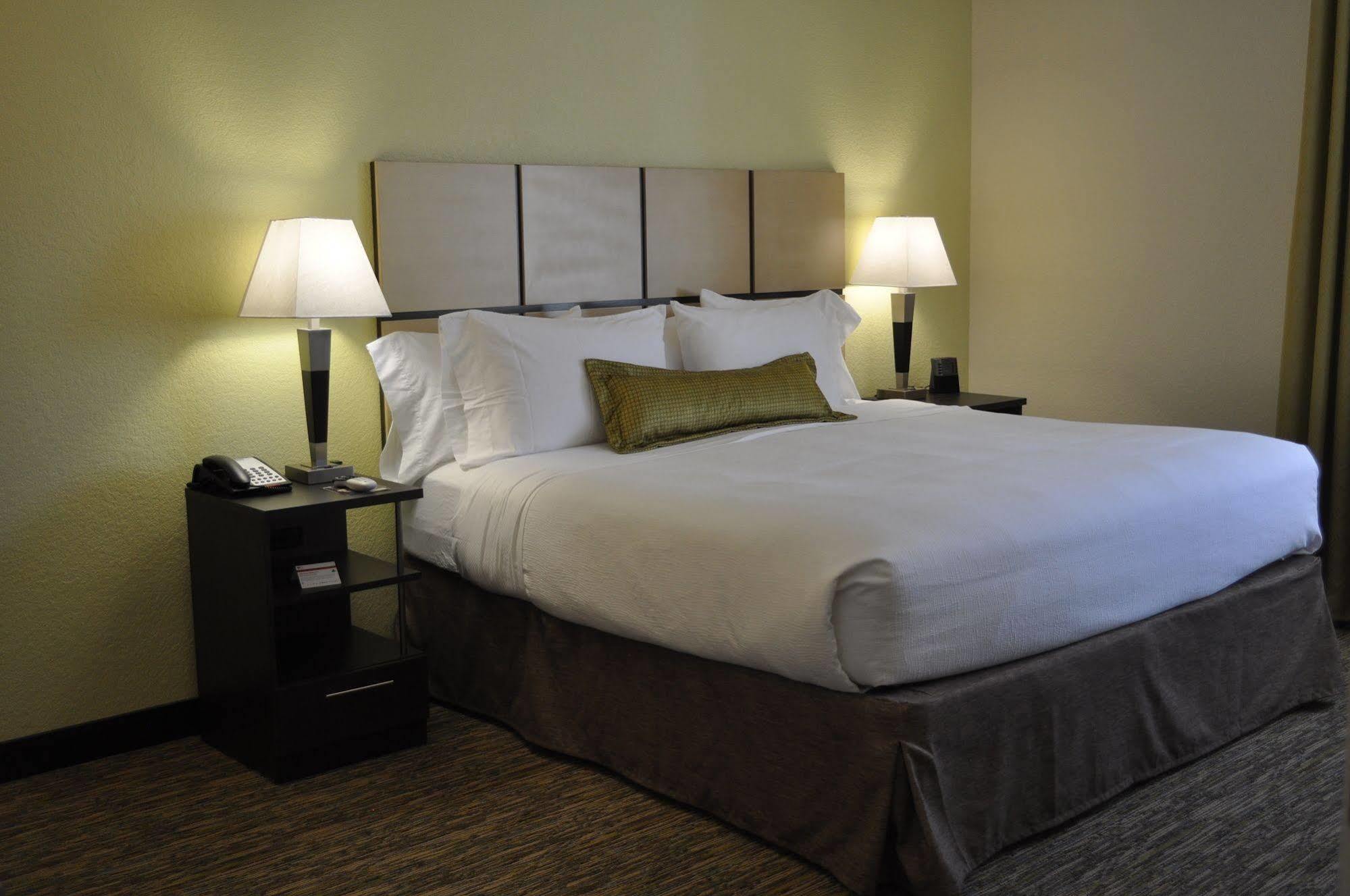 Candlewood Suites Bay City By Ihg Eksteriør billede